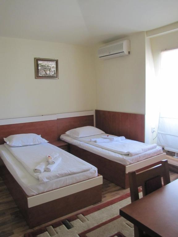 Bistro 29 Hotel Ploieşti Cameră foto
